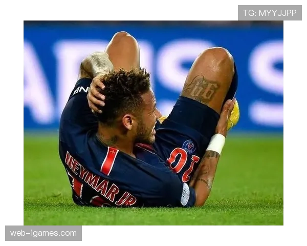 报道：巴塞罗那拉玛西亚青训营更新教案，强化边锋非惯用脚传中训练